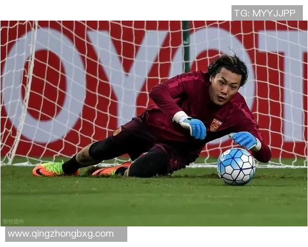 中国足球11比2大胜对手展现实力引发球迷热议与期待